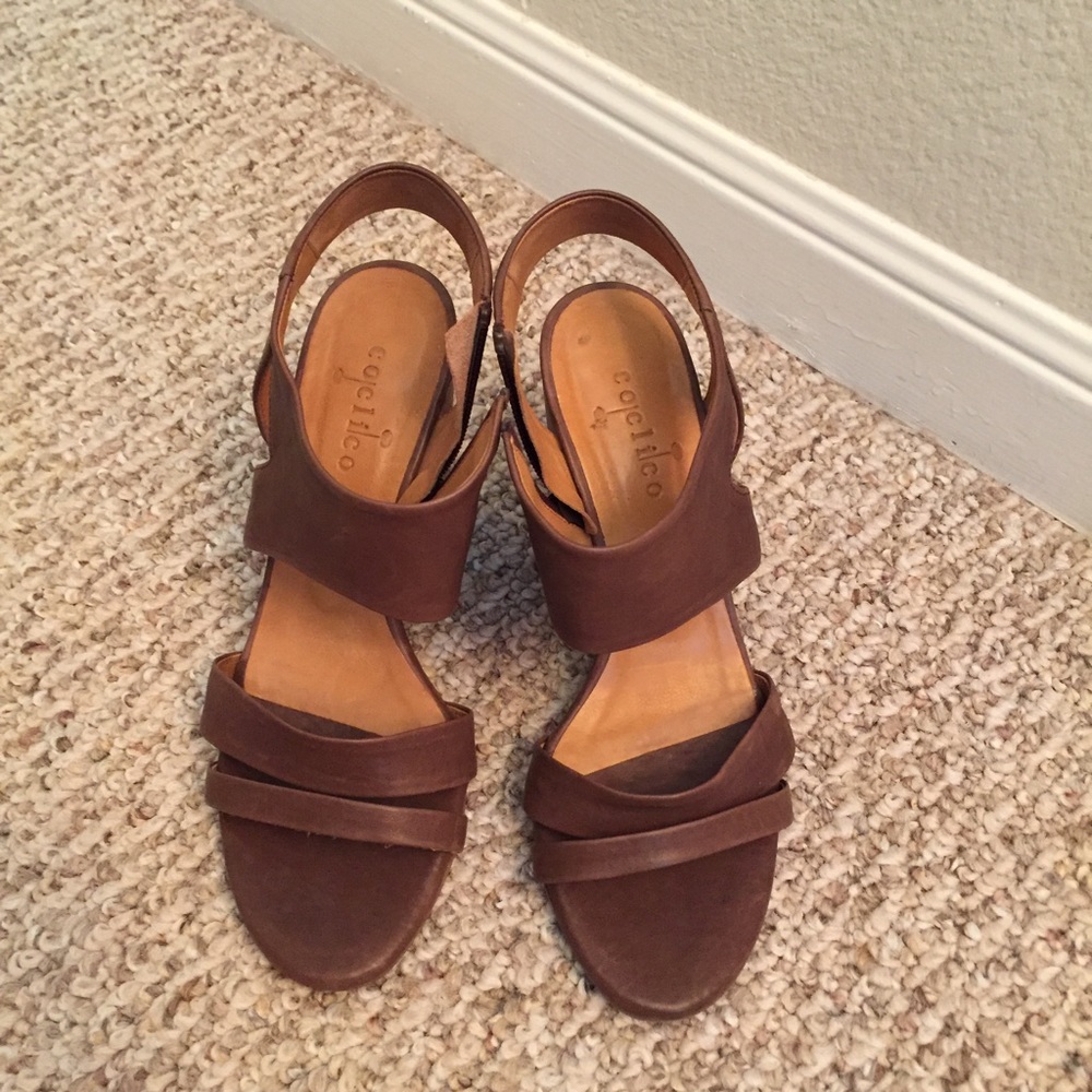 Coclico brown leather sandal