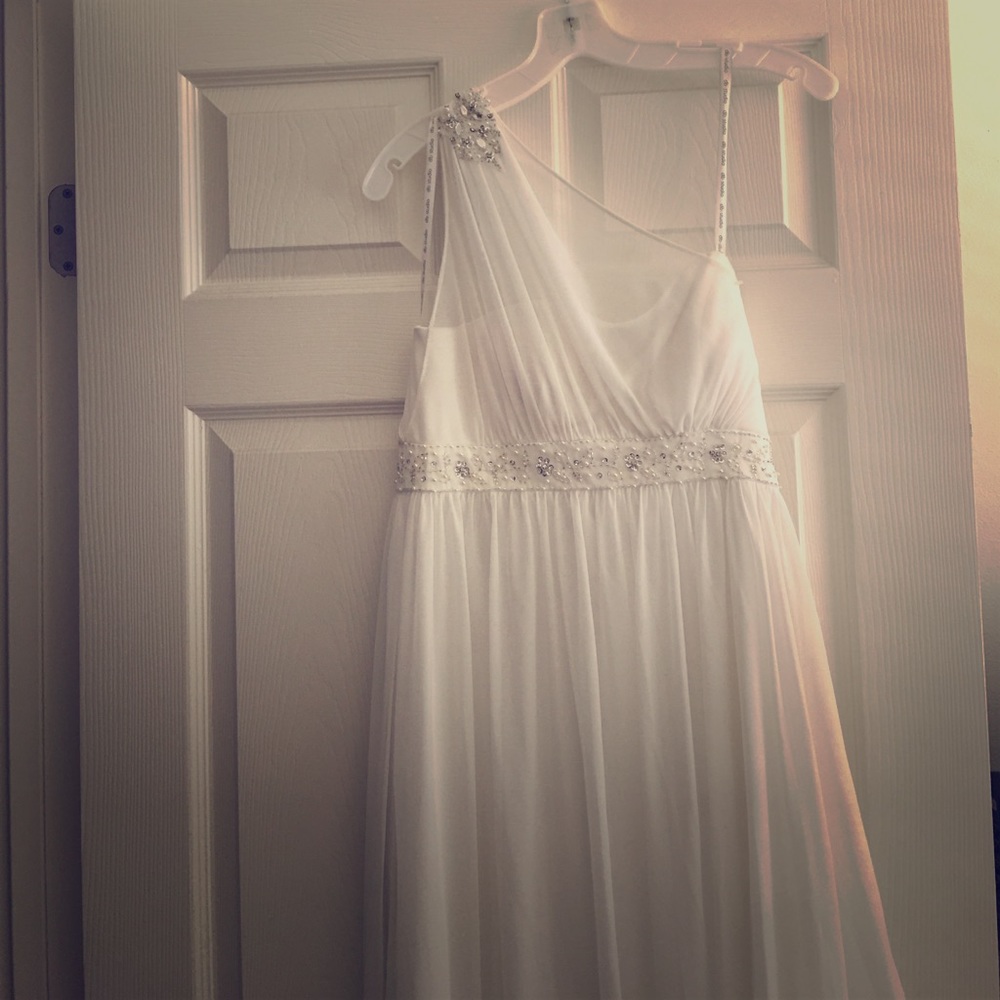 White Long Dress with gorgeous rhinestone