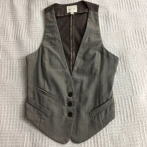 Herringbone 3 button vest
