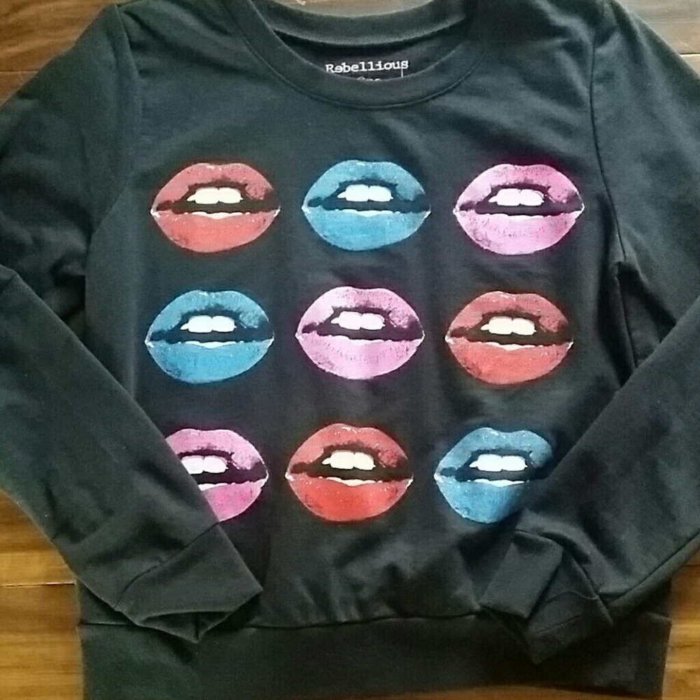 Black sweatshirt with 9 mouths