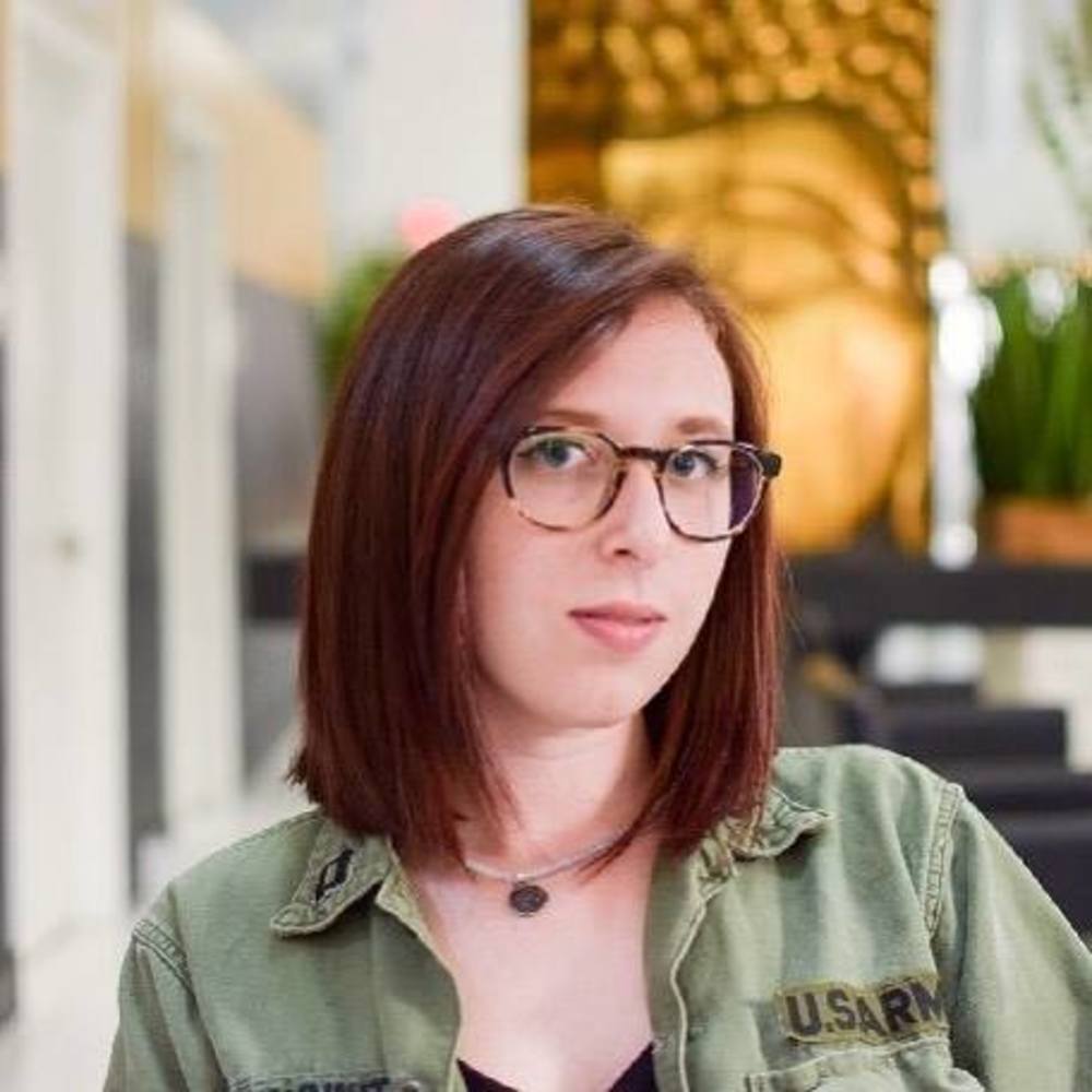 Meet your Posher, Emma