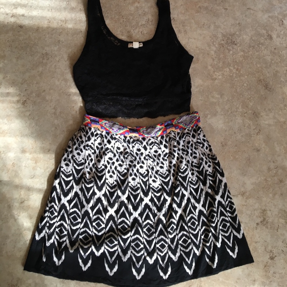 Complete outfit! Crop top and skirt.