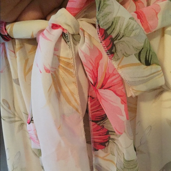 PLUS SIZE DRESS - Picture 7 of 8