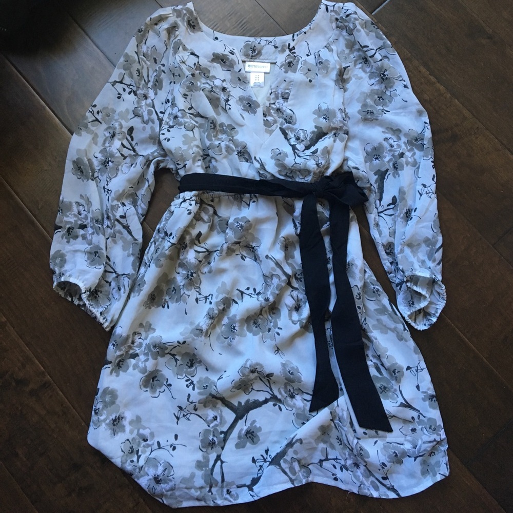 Black and gray maternity tunic
