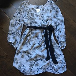 Black and gray maternity tunic