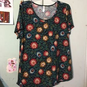 Nwt 3x classic t by lularoe