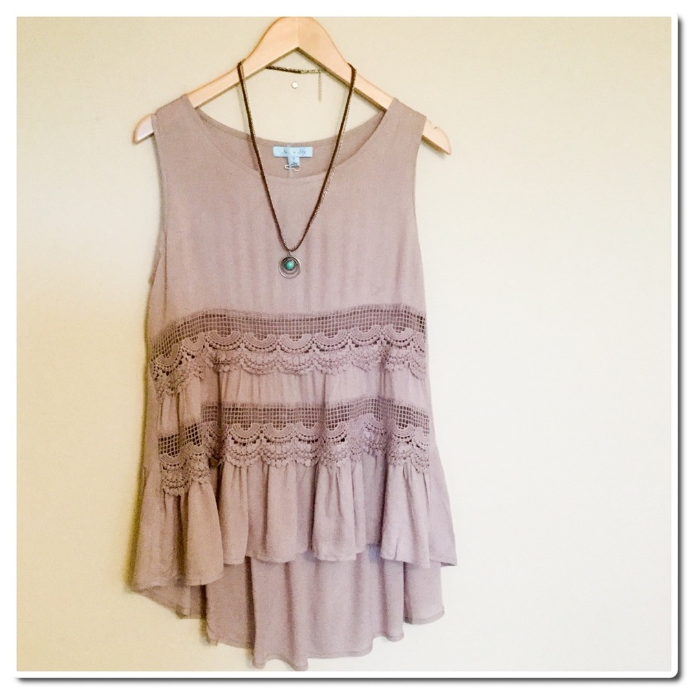 1 Small left- She and Sky Hi Lo Top - Picture 2 of 4