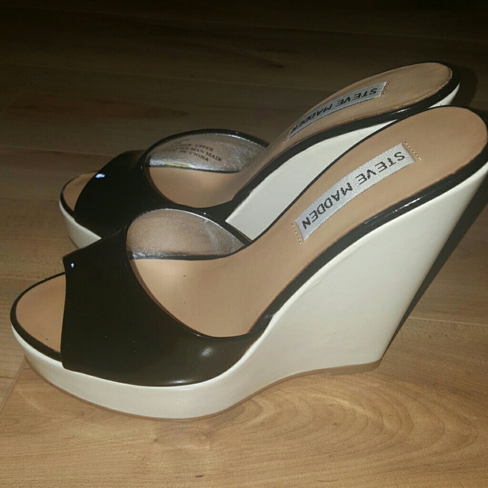 Steve Madden Black & White Patten Wedges
