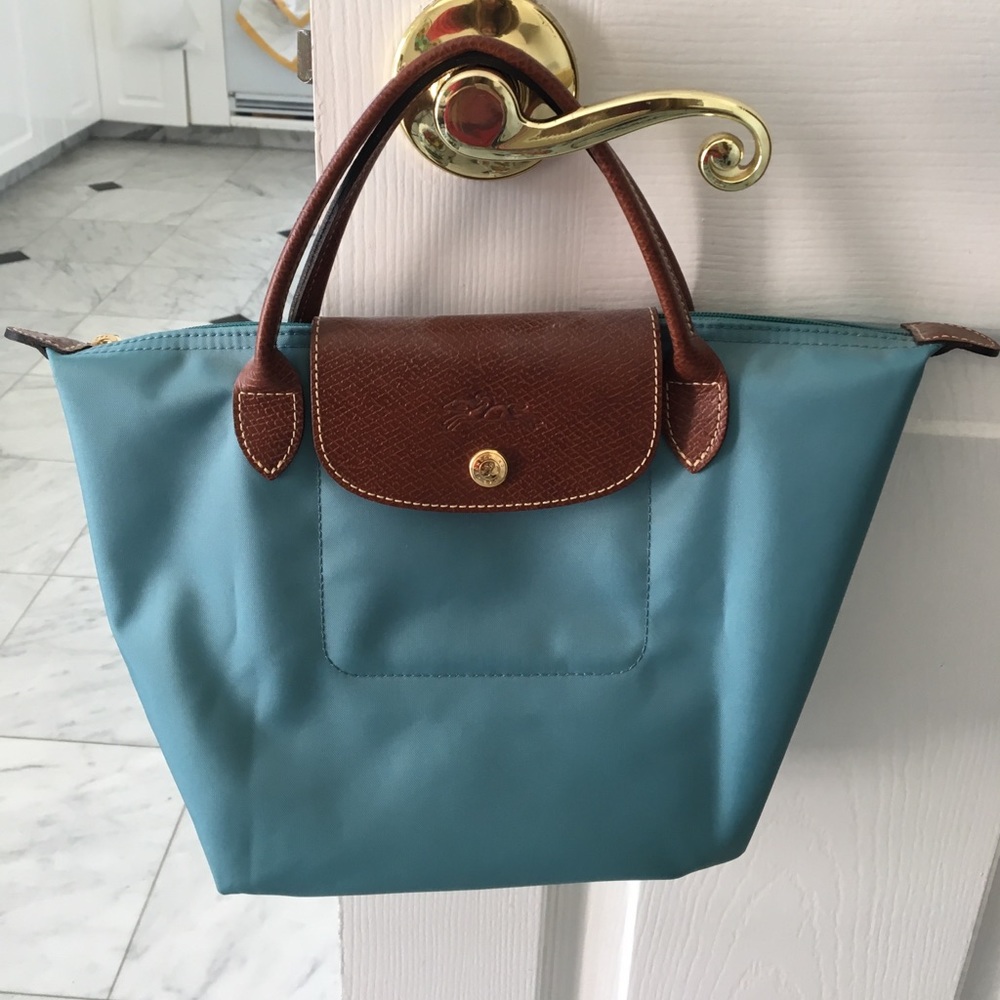 New Longchamp Paris authentic sea foam green bag!