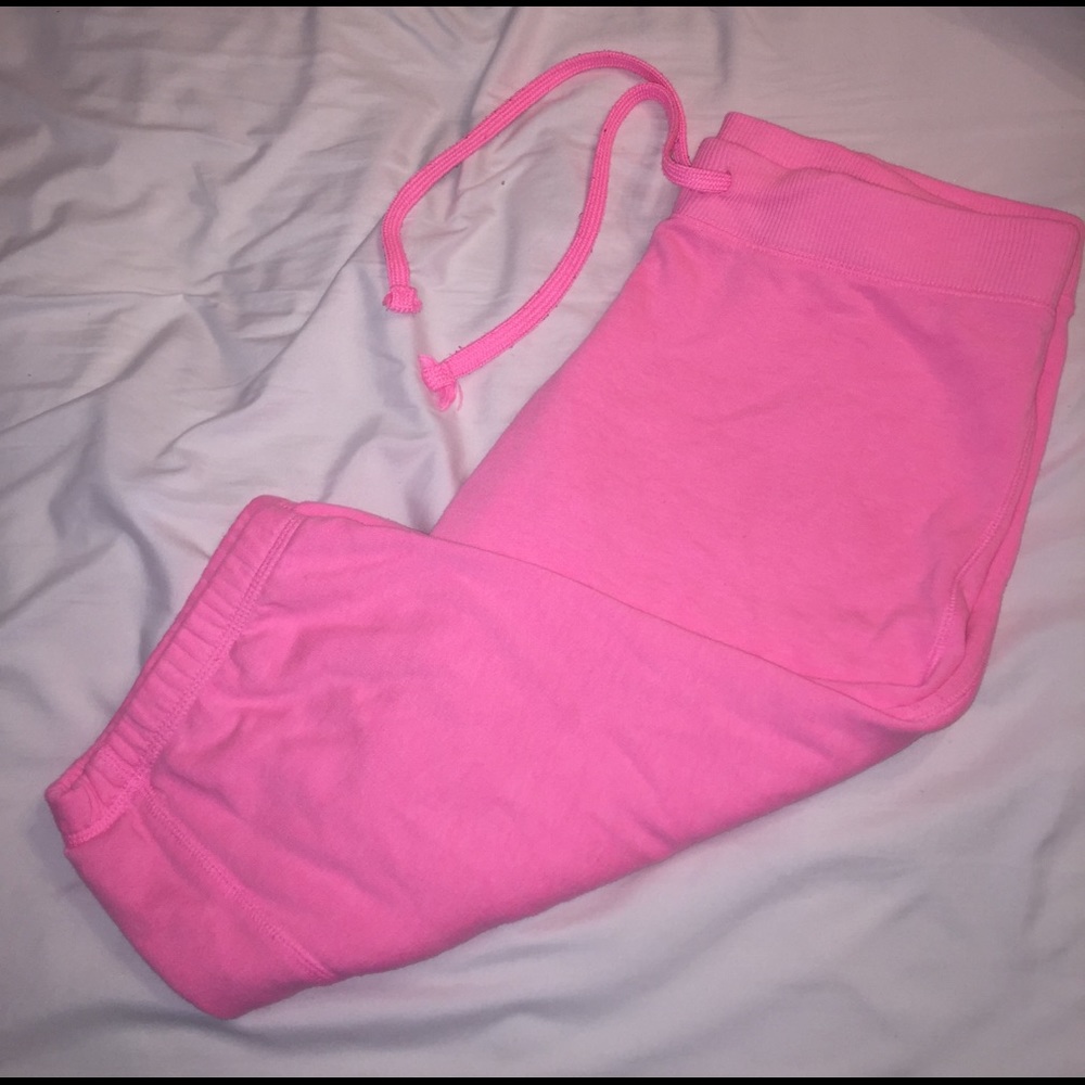 Bright Pink Louge Capris.