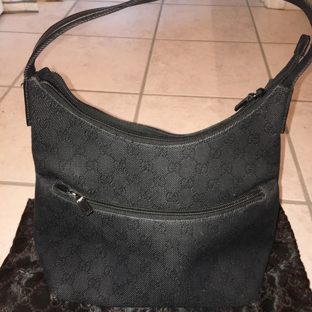Small Gucci hobo _ black denim