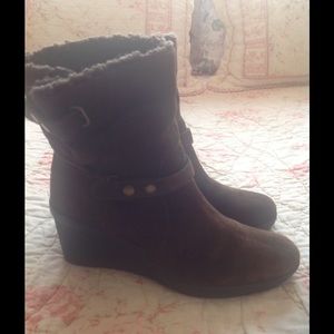 nine west suede wedge boot sherpa lining size 9.5 nine west suede wedge boot sherpa lining size 9.5