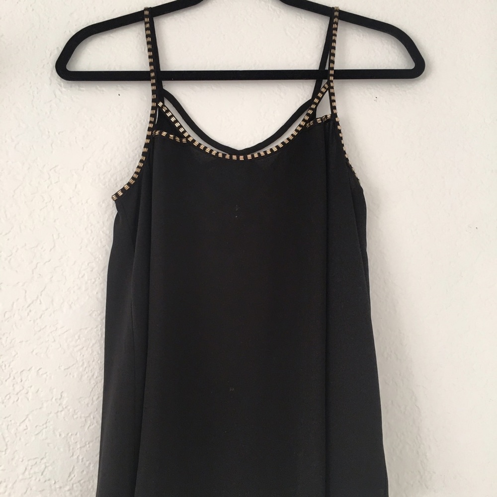 Black Woven float tank with gold details