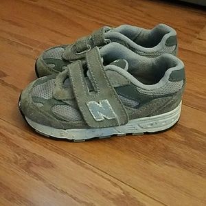New Balance Toddler boy velcro shoes 7.5W
