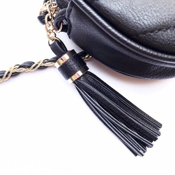 Forever 21 Bags - NWOT Black Quilted Tassel Crossbody Bag Forever 21 Bags - NWOT Black Quilted Tassel Crossbody Bag