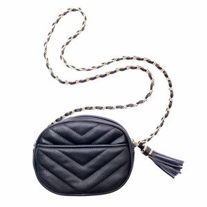 Forever 21 Bags - NWOT Black Quilted Tassel Crossbody Bag Forever 21 Bags - NWOT Black Quilted Tassel Crossbody Bag