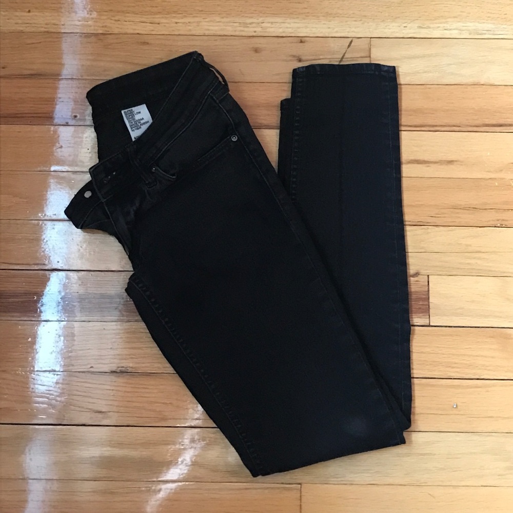 ❤ Black H&M Jeans👖 super skinny super low waist