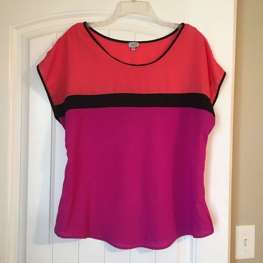 Short sleeve blouse