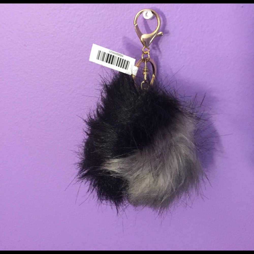 Pom Pom poof bag charm