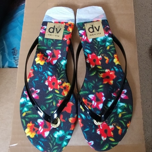 Dolce Vita Shoes - Dolce Vita black floral patent Stella sandals