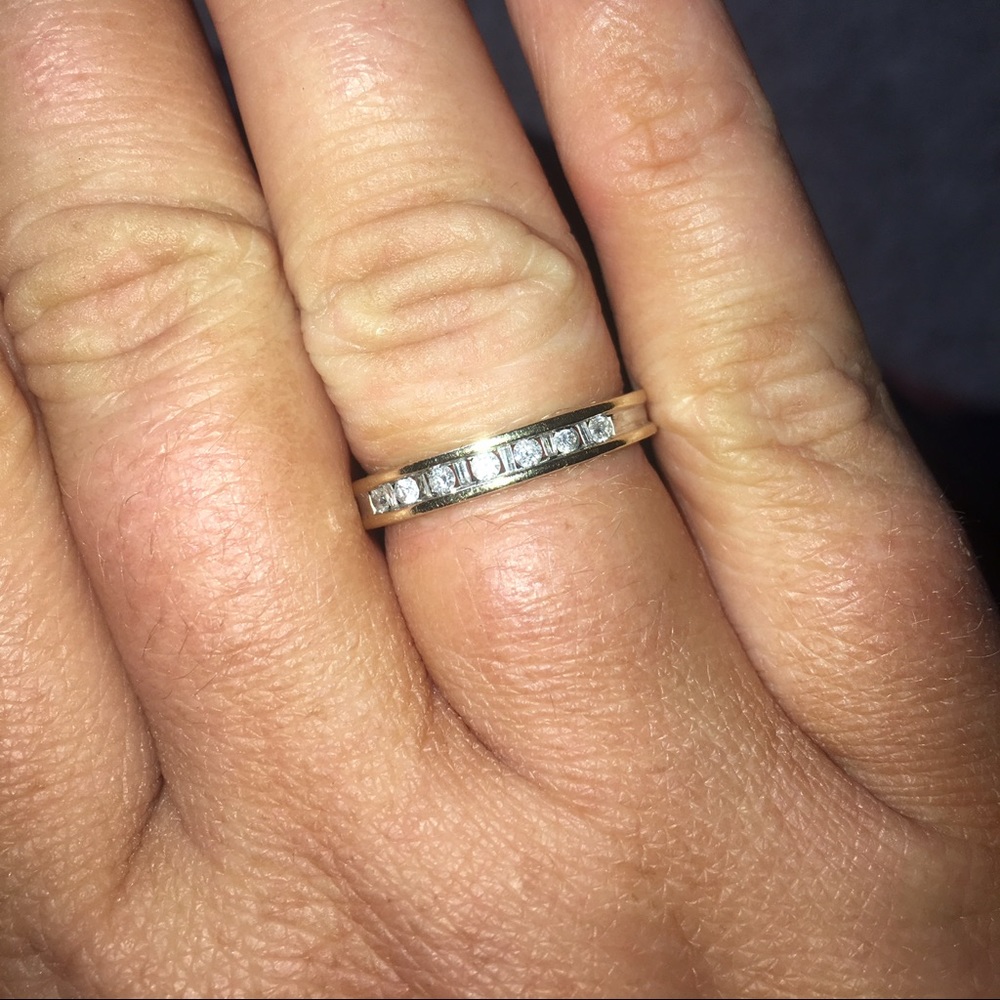 Solid 14k gold round baguette diamond band ring