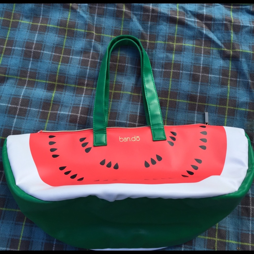 Ban.do cooler bag.