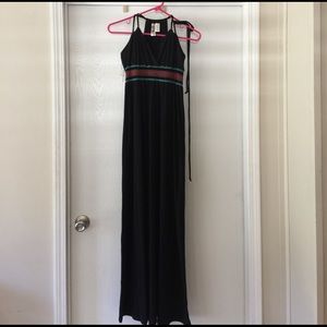 🌈 SALE! Priced to sell! Cute Maxi dress!