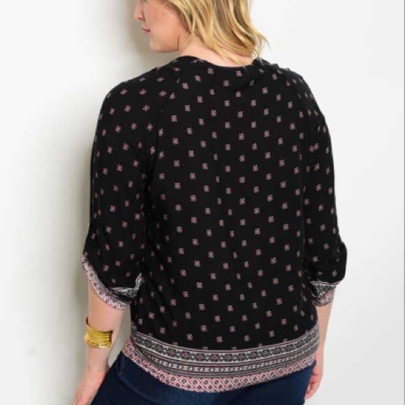 🎀PLUS SIZE🎀Embellished Blouse - Picture 3 of 4