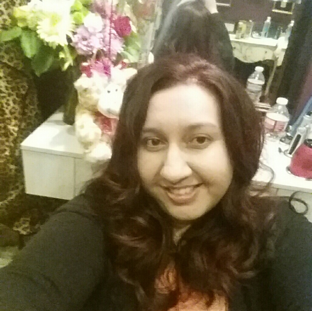 Meet your Posher, Laina