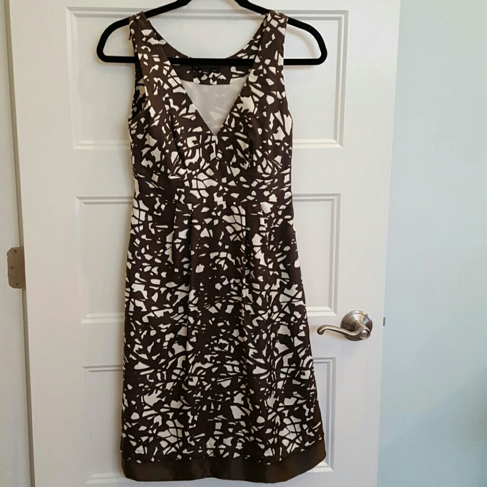 Banana Republic Silk dress brown and cream