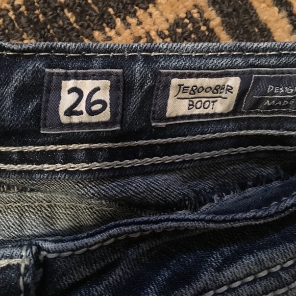 Sold - Picture 3 of 3