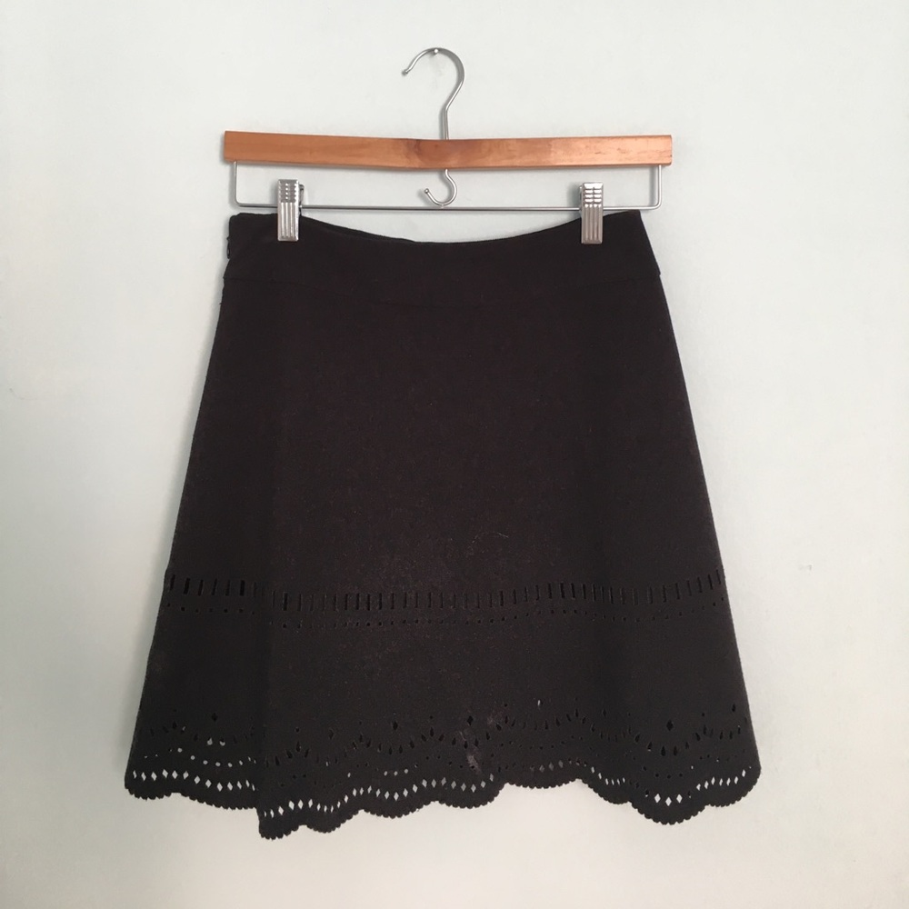 Eyelet scallop skirt