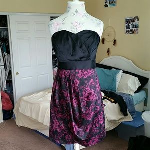 Sweetheart strapless dress