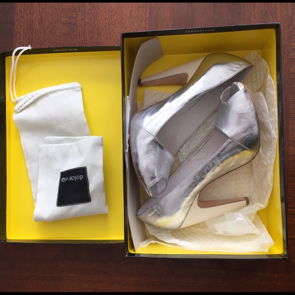 Dolce Vita pumps