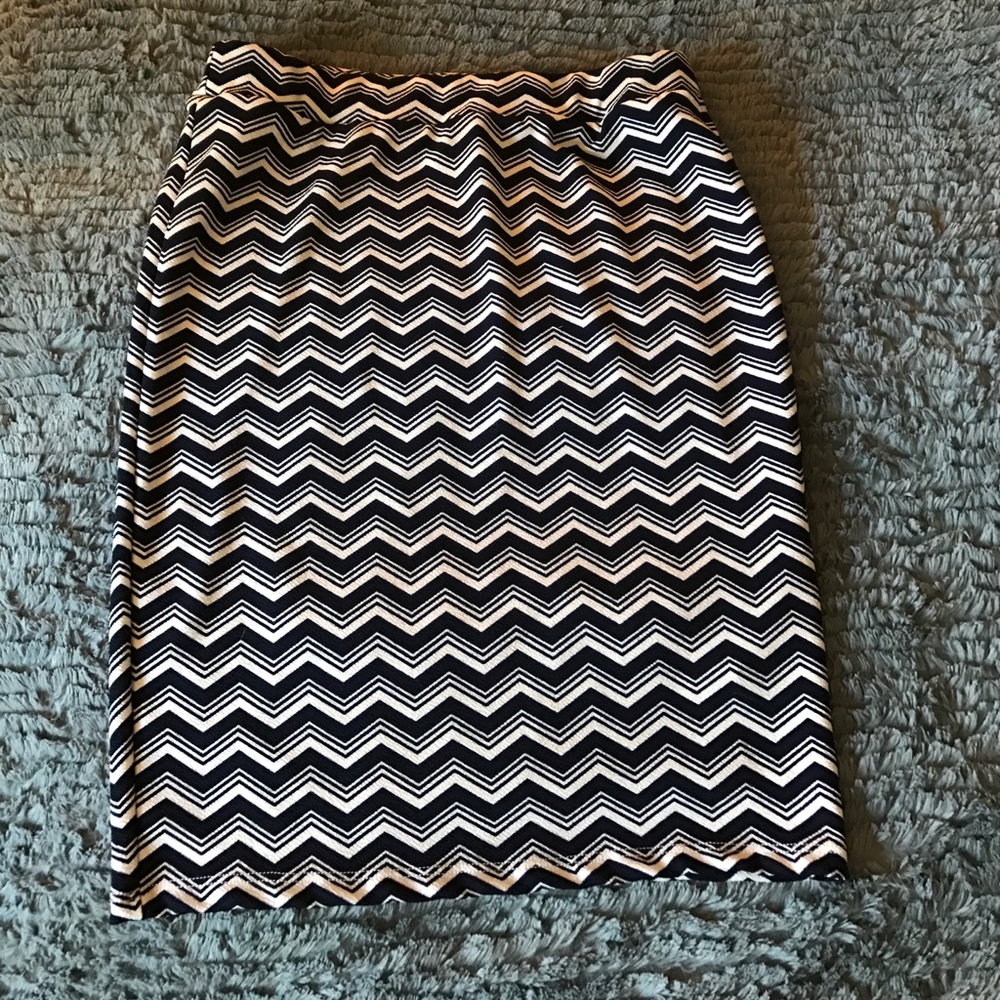 LuLaRoe chevron Cassie Skirt