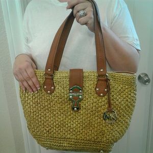 FINAL 20% taken off!!!!!    Michael Kors purse