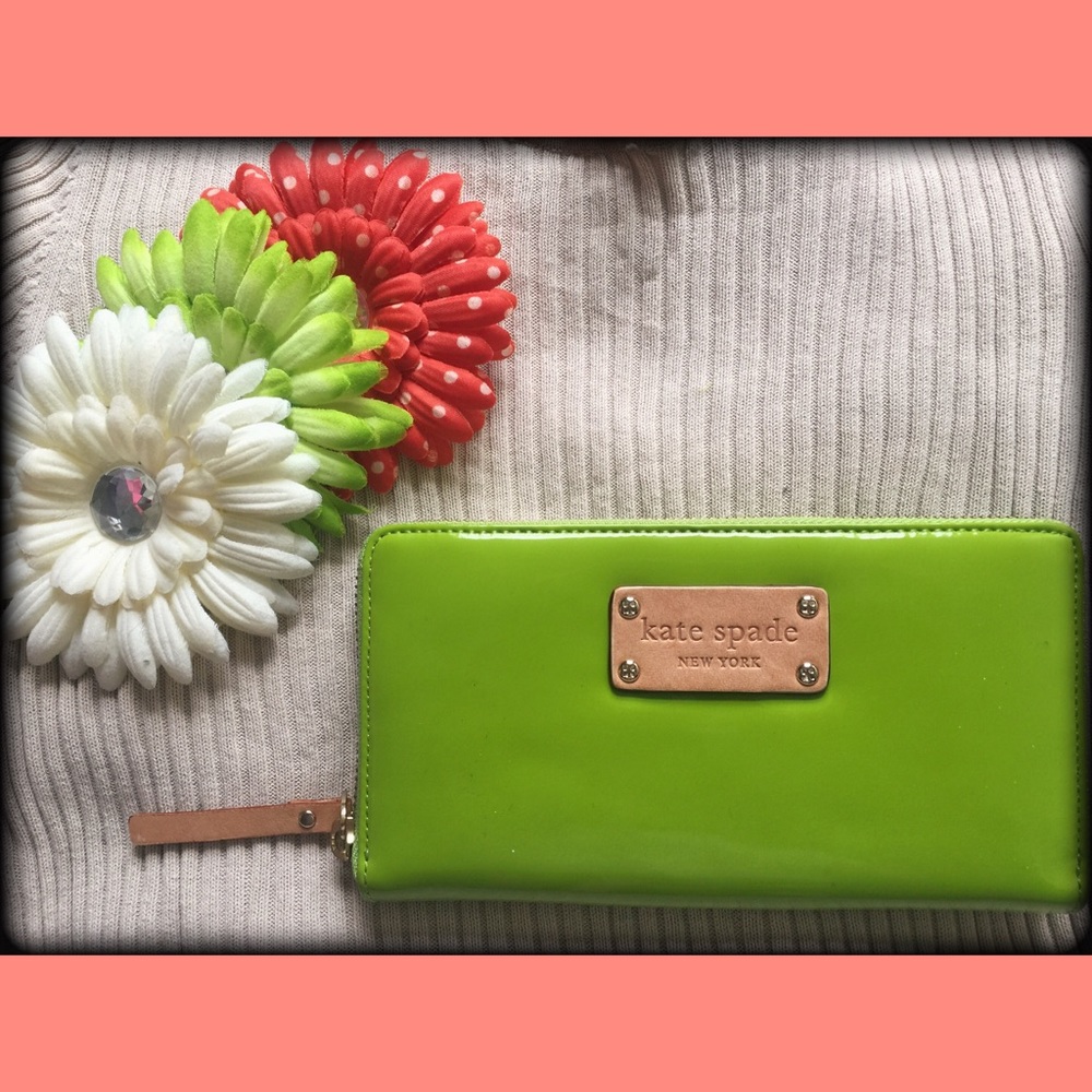 KATE SPADE• 💚♠️