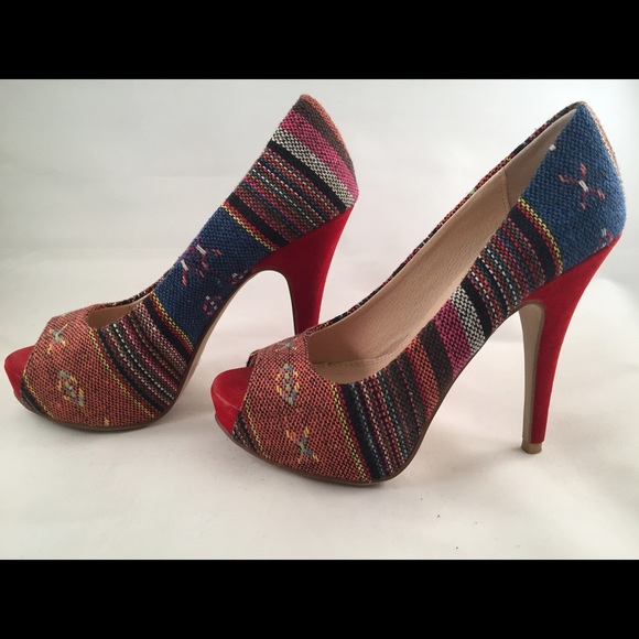 SOLD Size 6 Chinese laundry peep toe multi color - Picture 4 of 4