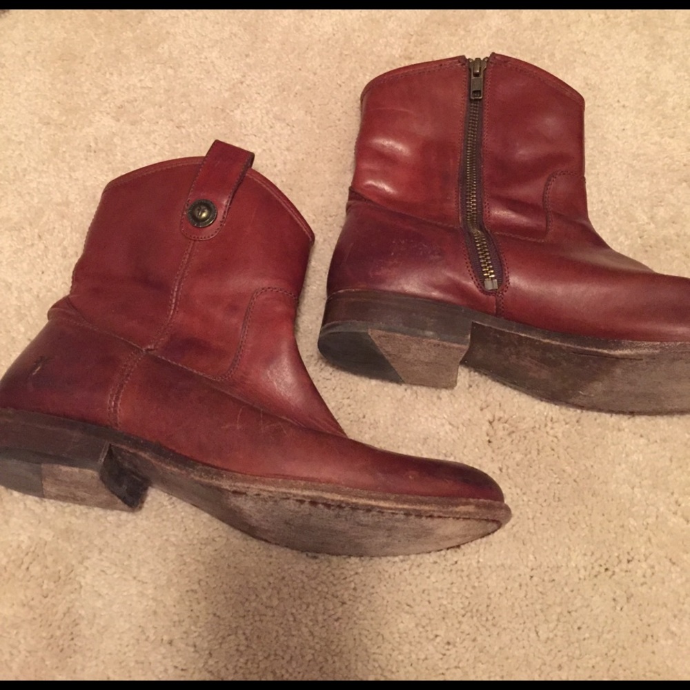 Frye Melissa Button shortie boots
