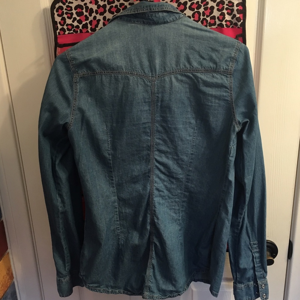 Jean button down - Picture 2 of 3
