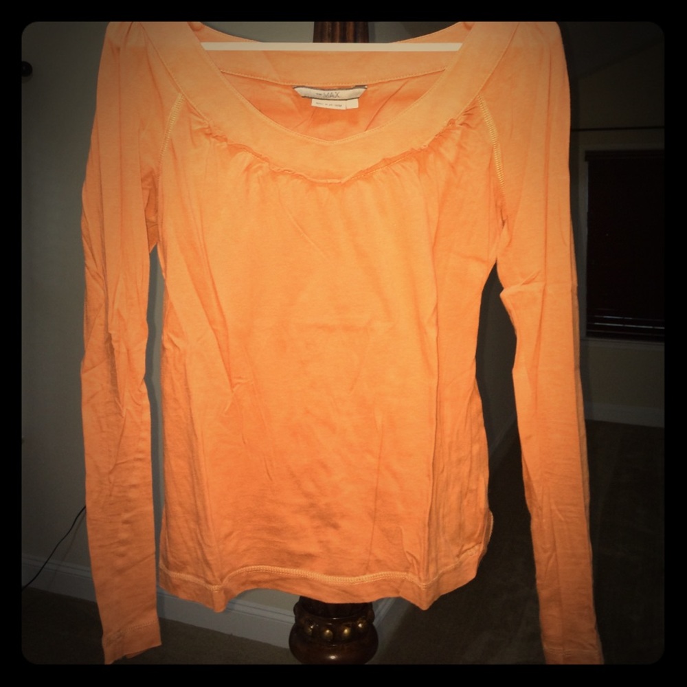 Orange tee