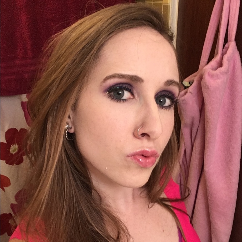 Meet your Posher, Melissa