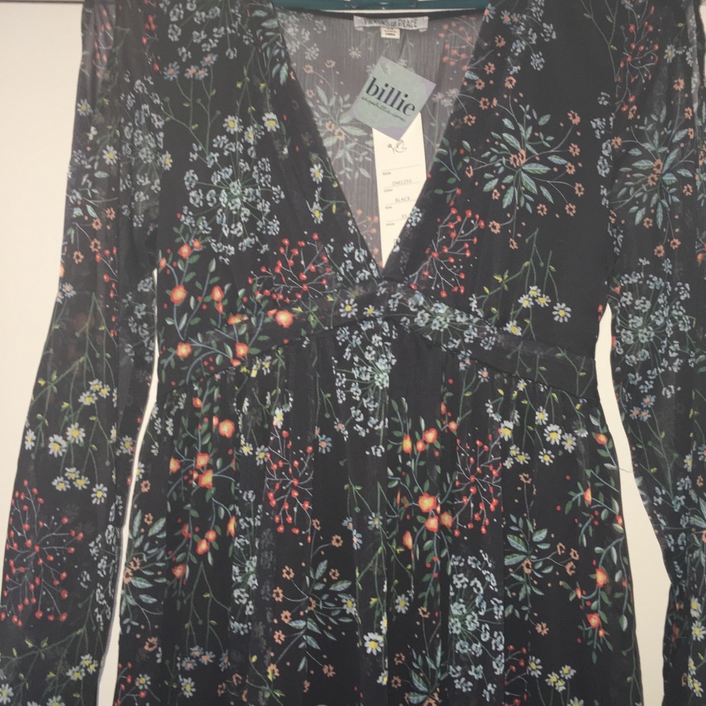 Floral maxi w/ slip & open arm detail