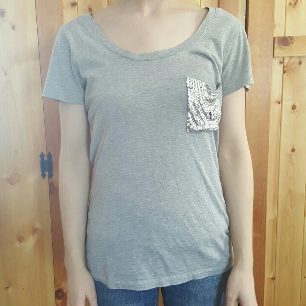Grey short sleeve