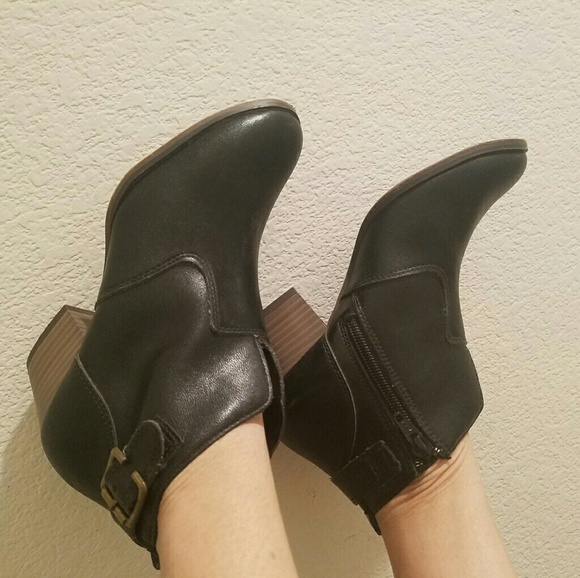 Apt. 9 Shoes - Black booties apt 9
