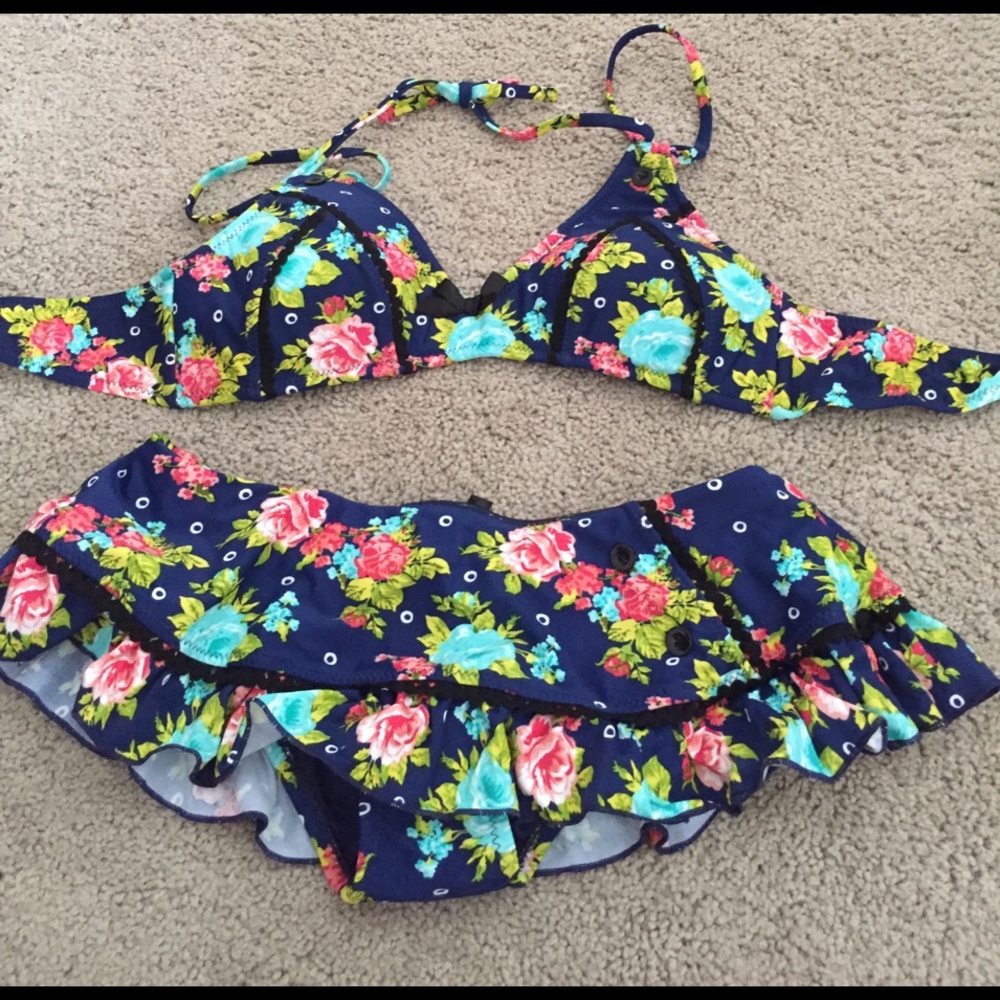 Floral Bikini button detail Small