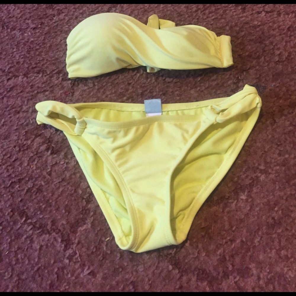 Yellow bikini.