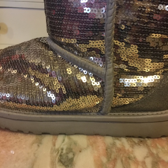 silver uggs size 9 silver uggs size 9