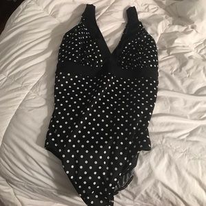 Black & White Polka Dot Swimsuit -- Size 24W