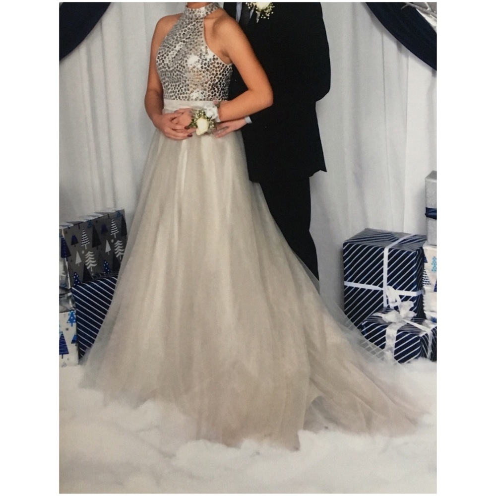 Long Silver/Gray Formal/Prom Dress